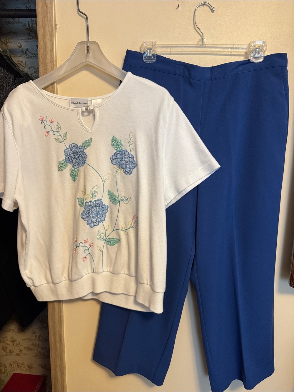 Alfred Dunner Blue Wide-Leg Pants with White Embroidered Top